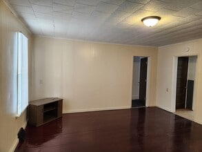 419 Olmstead St, Unit 2 in Winona, MN - Building Photo - Building Photo