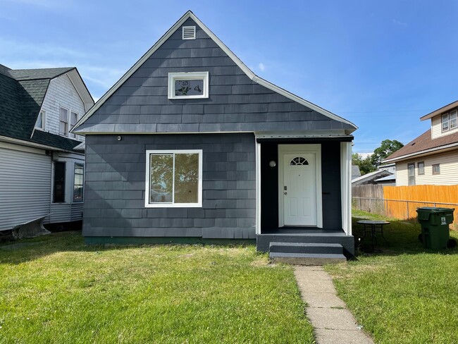 property at 1224 W Sinto Ave