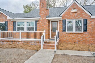 205 Hampton Ave in Belvedere, SC - Building Photo - Building Photo