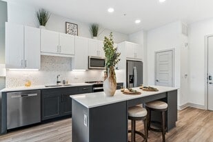 Alta Riverside in Irving, TX - Building Photo