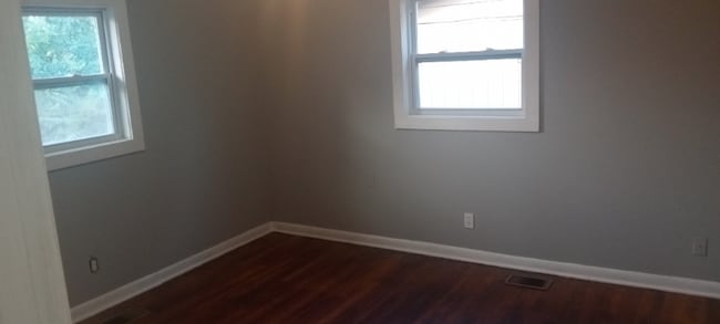 property at 1219 E Cherry St