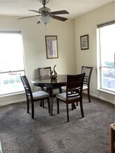 682 Oakmont Ave in Las Vegas, NV - Building Photo - Building Photo