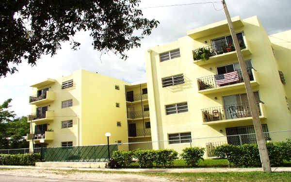 Santa Clara Apartments in Miami, FL - Building Photo - Building Photo