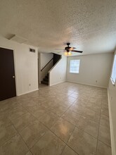 4104 Lac Bienville Dr, Unit A in Harvey, LA - Building Photo - Building Photo