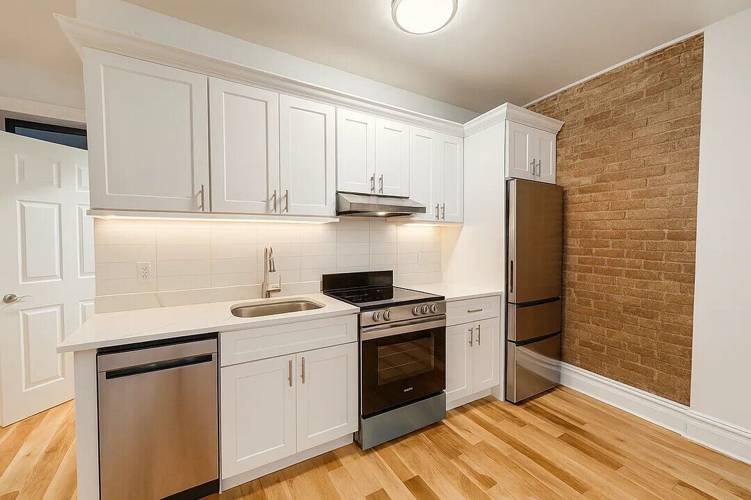 122 Norfolk St in New York, NY - Building Photo