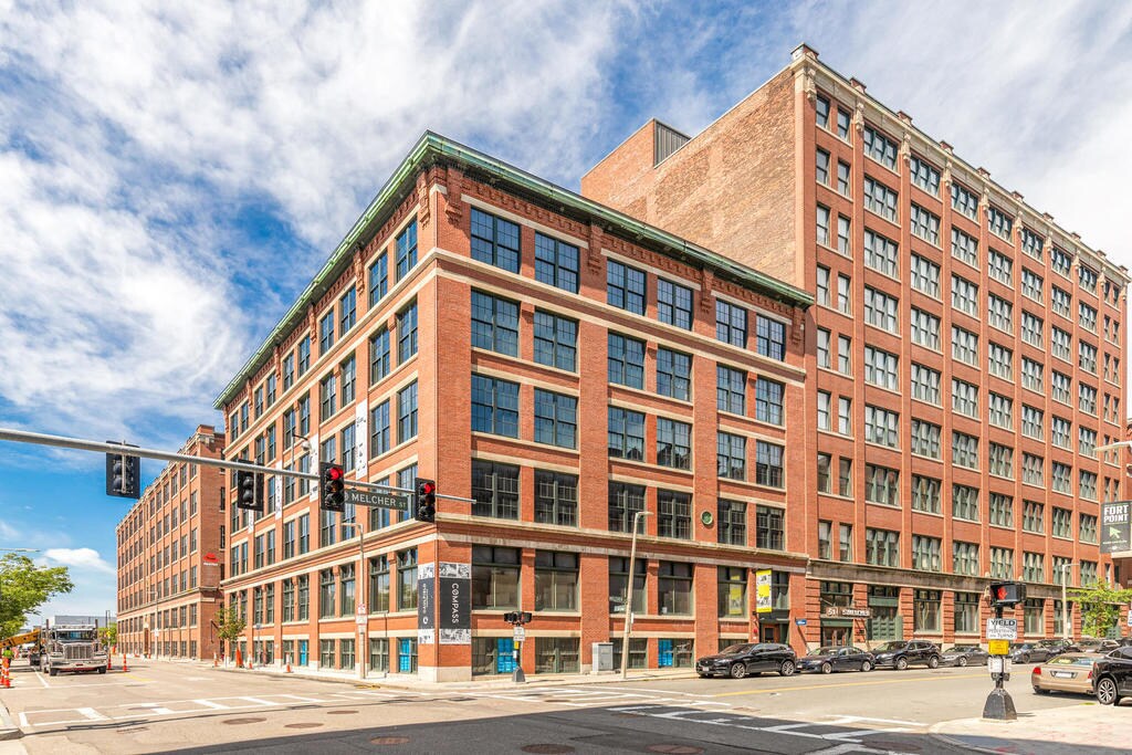 63 Melcher St, Unit 506 in Boston, MA - Foto de edificio