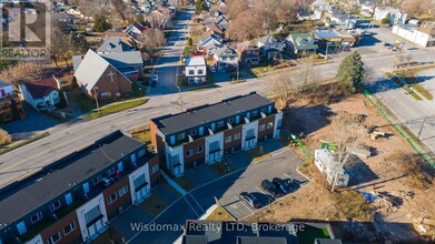 5949 Bentley Common in Niagara Falls, ON - Building Photo - Building Photo