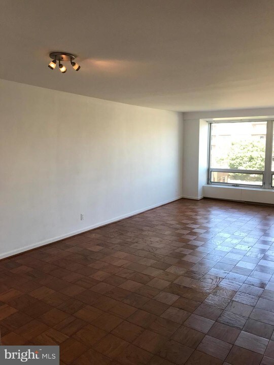 1425 4th St SW-Unit -A415 in Washington, DC - Building Photo