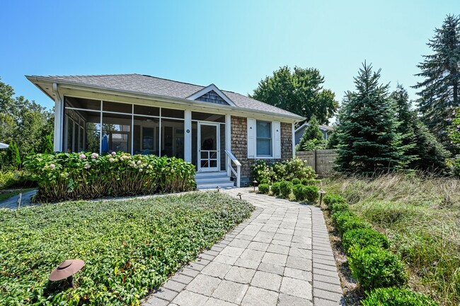 property at 315 Creek Dr