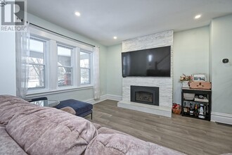 86 Maple Ln in Ottawa, ON - Building Photo - Building Photo