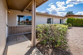 1010 Gardencrest Dr in Kingman, AZ - Building Photo - Building Photo