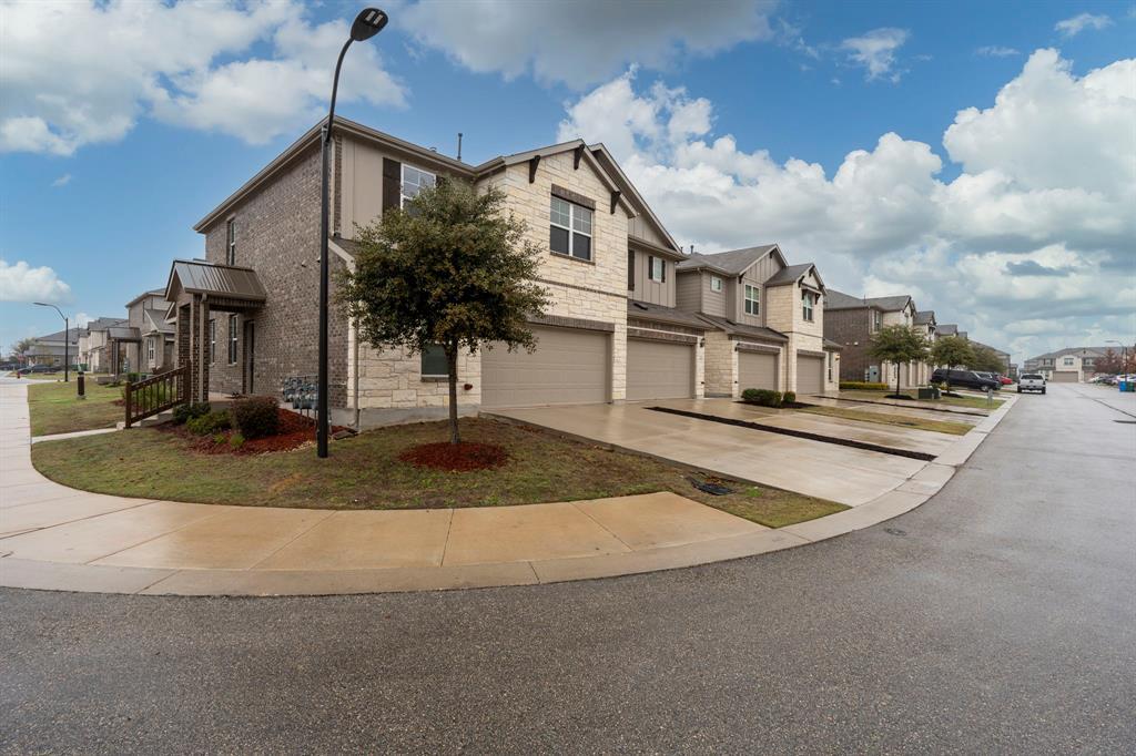 17200 Leafroller Dr in Pflugerville, TX - Building Photo