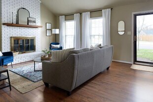 10623 Copperfield Dr in Pineville, NC - Building Photo