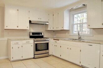 21 Hillside Rd in Lincoln, MA - Building Photo - Building Photo