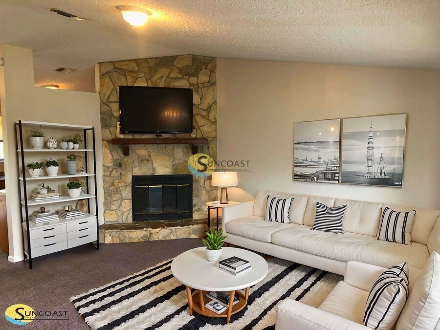 2409 Justin Rd E in Jacksonville, FL - Foto de edificio