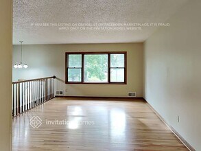 2457 Spruce Pl in White Bear Lake, MN - Building Photo - Building Photo
