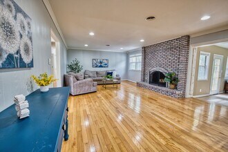 203 Anchor Ln in Chester, MD - Building Photo - Building Photo