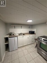 119 Newcastle Dr in Kitchener, ON - Building Photo - Building Photo