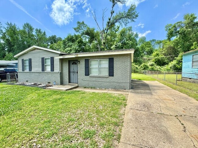 property at 3943 Maynard Dr