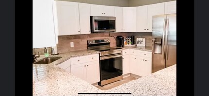 7016 S Desoto St in Tampa, FL - Foto de edificio - Building Photo