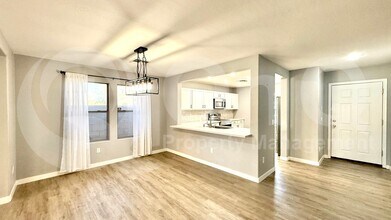 21192 E Avenida Del Valle in Queen Creek, AZ - Foto de edificio - Building Photo