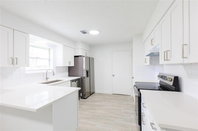 property at 2510 Straight Creek Dr