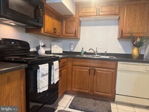 45 Rhode Island Ave NW in Washington, DC - Building Photo - Building Photo