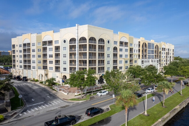 Gateway At Riverwalk