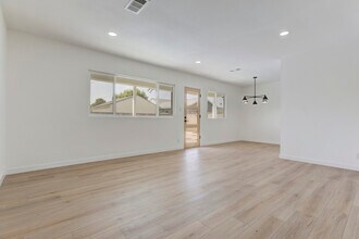 8051 Etiwanda Ave in Reseda, CA - Building Photo - Building Photo