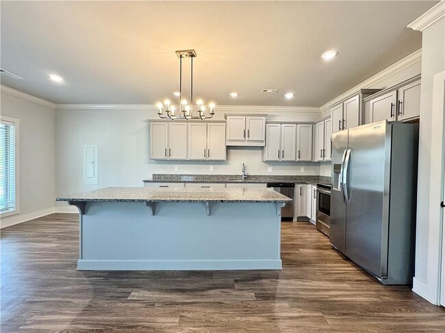 property at 1015 NE Hts Ln