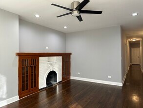 8125 S Marshfield Ave in Chicago, IL - Building Photo - Building Photo