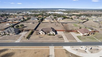 209 Sarahs Ln in Liberty Hill, TX - Foto de edificio - Building Photo