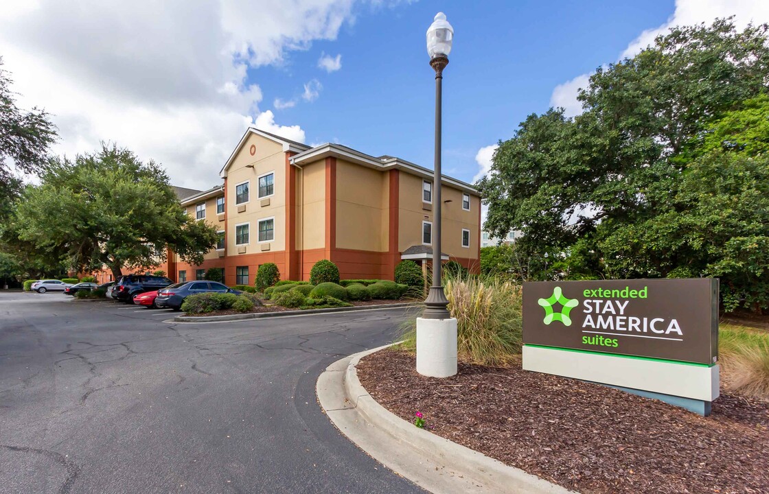 Furnished Studio-Charleston - Mt. Pleasant in Mount Pleasant, SC - Building Photo