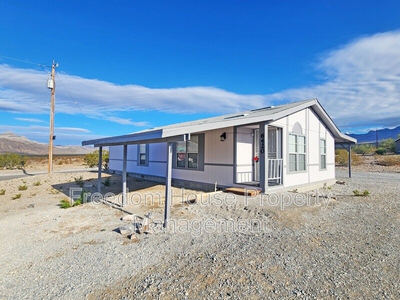 6420 Wedgewood St in Pahrump, NV - Building Photo
