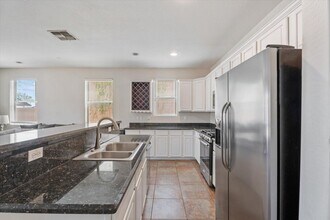 1423 S Newberry Ln in Tempe, AZ - Building Photo - Building Photo