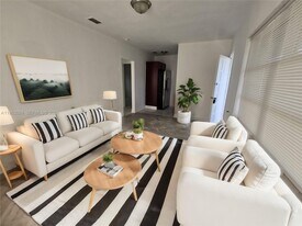 17193 NE 18th Ave in North Miami Beach, FL - Building Photo