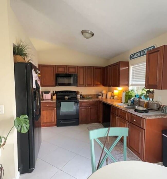 2574 SE Richmond St in Port St. Lucie, FL - Building Photo - Building Photo