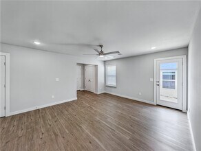 6403 NW Kathleen St in Bentonville, AR - Building Photo - Building Photo