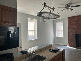 31 N Paca St in Baltimore, MD - Building Photo