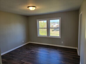 231 W 550 N in Valparaiso, IN - Foto de edificio - Building Photo