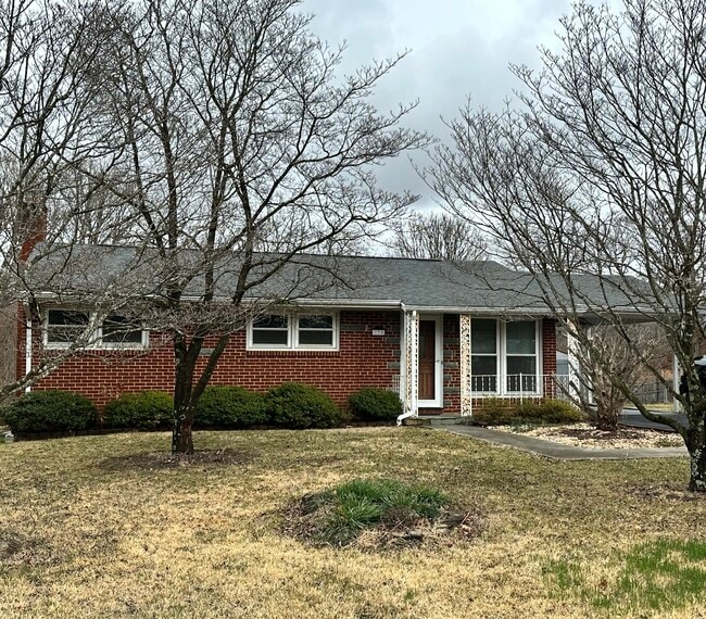 property at 175 Woodland Dr