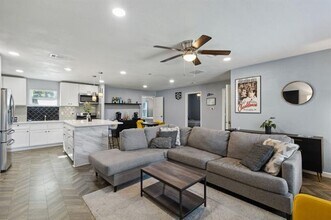 2630 Springvale Dr in Farmers Branch, TX - Building Photo - Building Photo