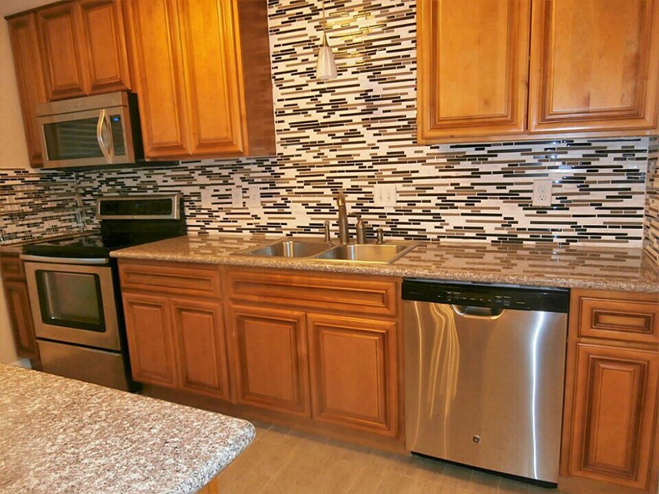 5800 Lumberdale Rd in Houston, TX - Building Photo