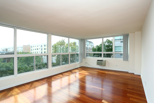 Presidential Apartments in Evanston, IL - Foto de edificio - Interior Photo