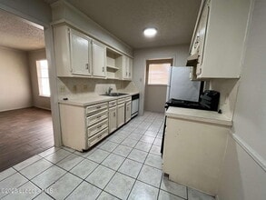 7405 Waco Ave in Lubbock, TX - Building Photo - Building Photo