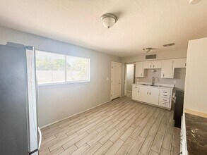 1452 W 6th Dr in Mesa, AZ - Building Photo - Building Photo