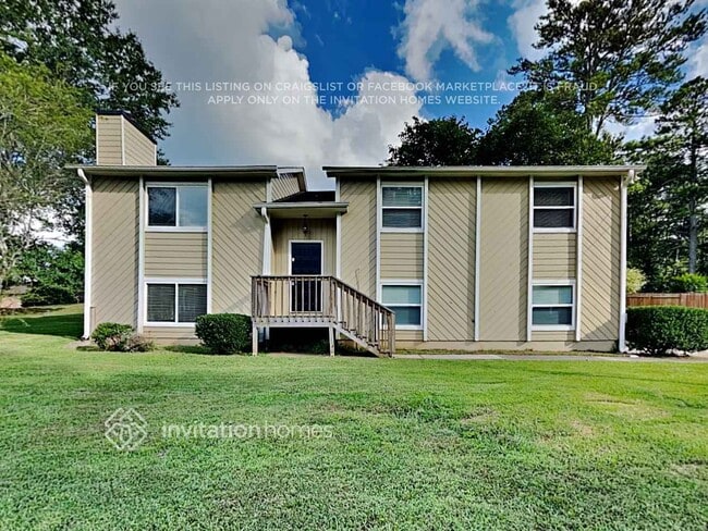 property at 450 Way Bridge Ct NE