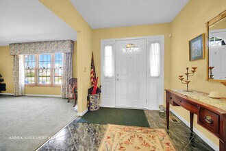 2344 Appleby Dr in Wheaton, IL - Building Photo - Building Photo