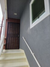 1837 Pearl St, Unit B in Santa Monica, CA - Foto de edificio - Building Photo