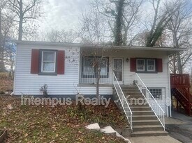 4450 Galbraith School Rd in Knoxville, TN - Building Photo